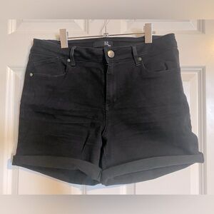 1822 denim Black stretch jean short
